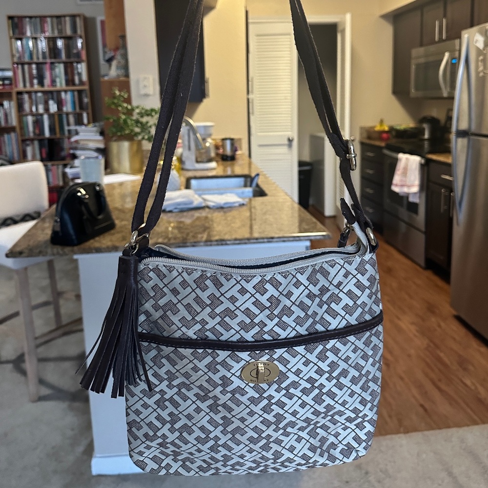 Tommy Hilfiger Jaden Plus Small Crossbody